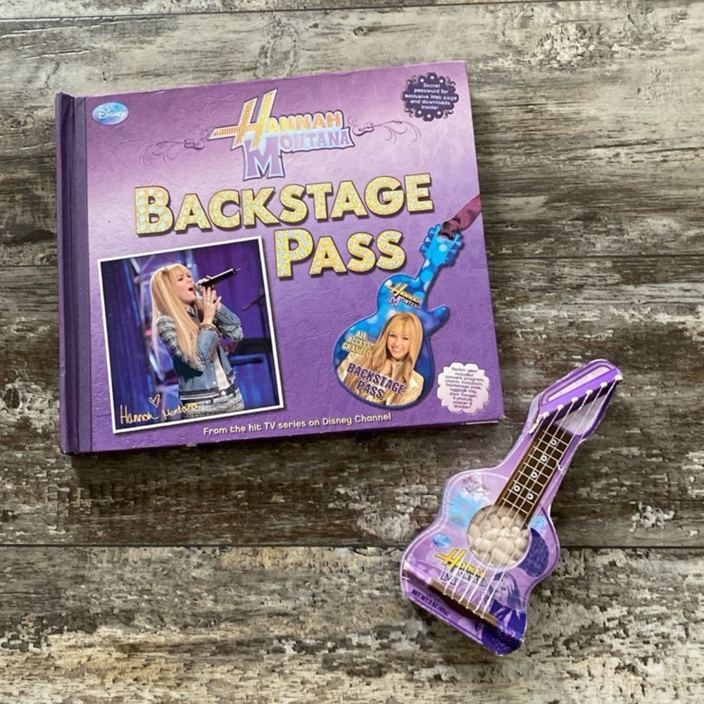 Vintage Disney Hannah Montana Backstage Pass Book and Guitar Case
